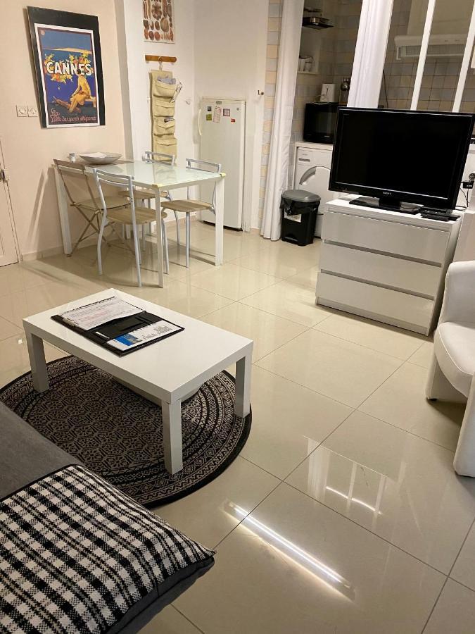 Appartement 2 Chambres - Suquet, Terrasse Et Parking Кан Екстериор снимка